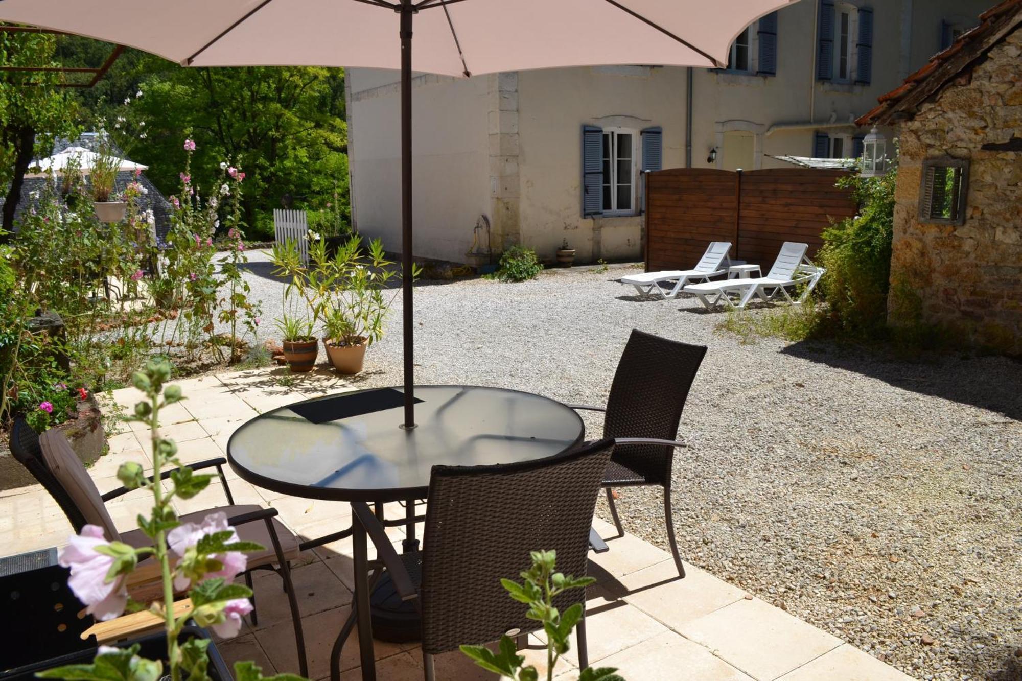Le Manoir Bed & Breakfast Souillac Exterior photo